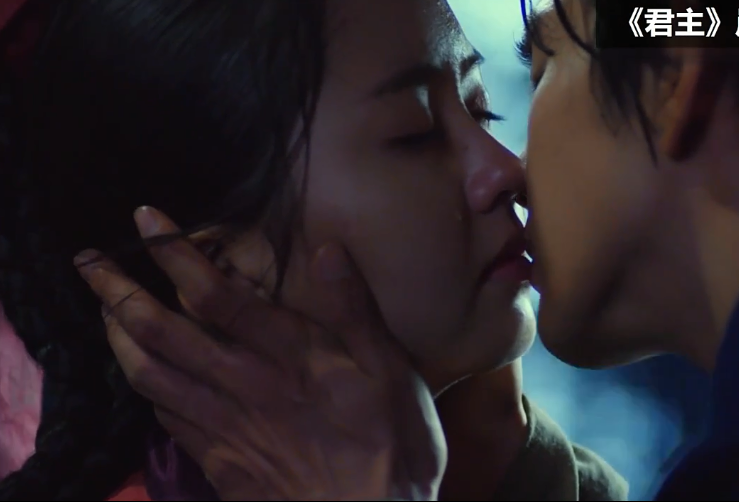 Những cảnh hôn đẹp nhất trong phim Hàn năm 2017 - 7