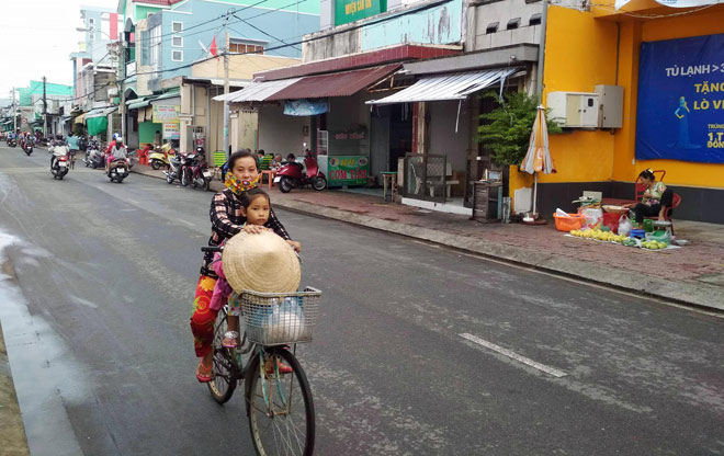 Bão Trâu Mộng thành &#34;nghé con&#34;, người SG cười tươi trở về nhà - 13