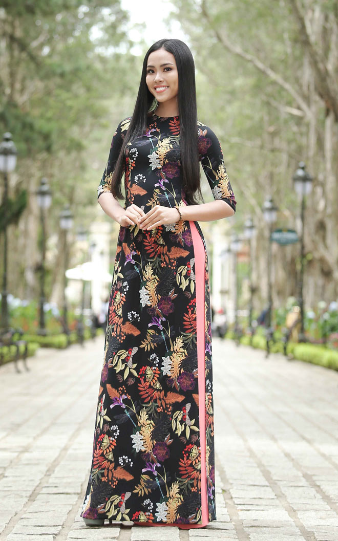 Dàn người đẹp Hoa hậu Hoàn vũ mặc áo dài khoe nét xuân thì - 9