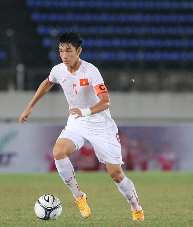 Ngay từ khi còn thi đấu cho đội tuyển U19 Việt Nam, tiền vệ Nguyễn Trọng Đại đã được mệnh danh là "hot boy làng bóng Việt". 