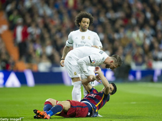 Thua Barca: “Đại ca” Ramos đập phá, tố 2 ”cừu đen”, Real đại loạn