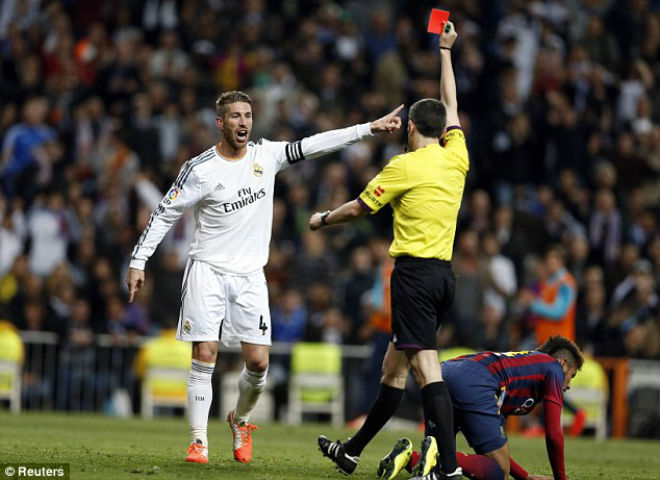 Thua Barca: “Đại ca” Ramos đập phá, tố 2 &#34;cừu đen&#34;, Real đại loạn - 1
