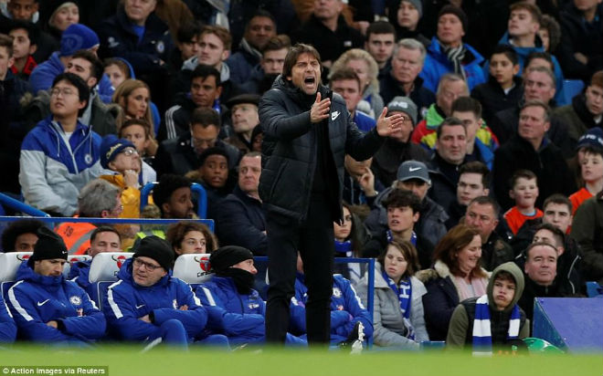 Chelsea thắng nhàn: Conte mong điều bình dị, mỉa mai MU và Arsenal - 3