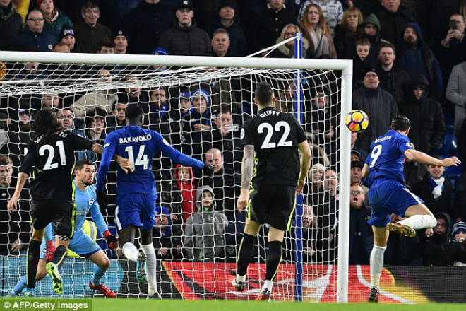 Chelsea thắng nhàn: Conte mong điều bình dị, mỉa mai MU và Arsenal - 1