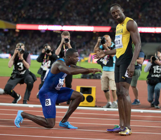 Những khoảnh khắc thể thao ấn tượng 2017: "Bọ cạp" Giroud đấu huyền thoại Federer - 10