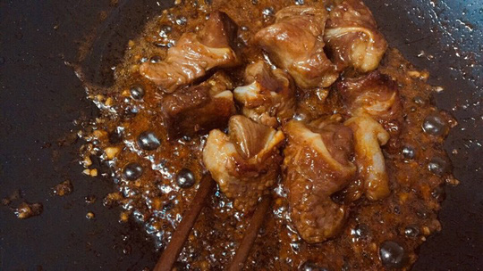 Vét nồi với sườn non rim mật ong - 3