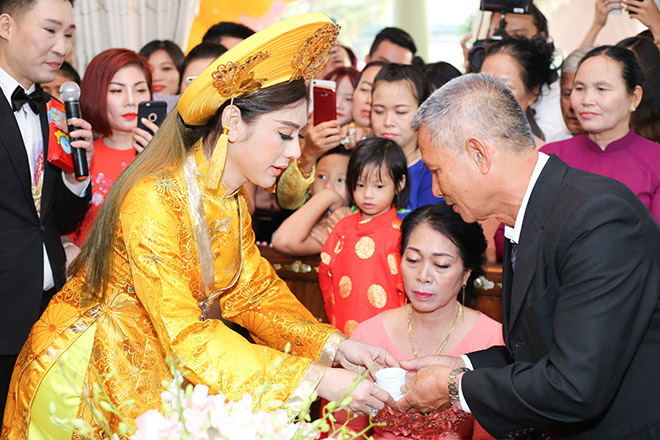 Lễ Vu quy Lâm Khánh Chi: Quà cưới vàng ròng, rước dâu bằng xe sang 7 tỷ đồng - 5