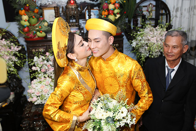 Lễ Vu quy Lâm Khánh Chi: Quà cưới vàng ròng, rước dâu bằng xe sang 7 tỷ đồng - 8