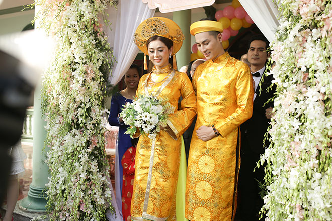 Lễ Vu quy Lâm Khánh Chi: Quà cưới vàng ròng, rước dâu bằng xe sang 7 tỷ đồng - 9