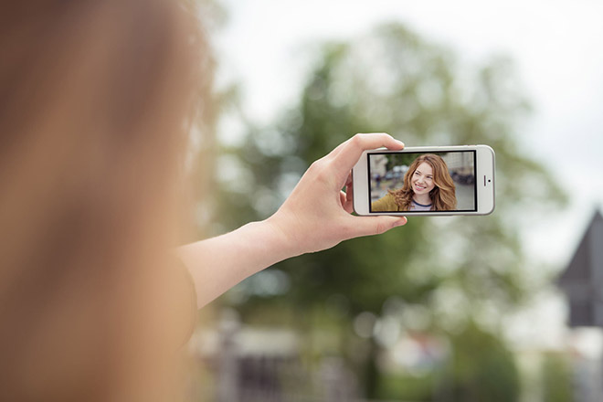 Nghiện chụp ảnh selfie có thể gây ra bệnh tâm thần - 1