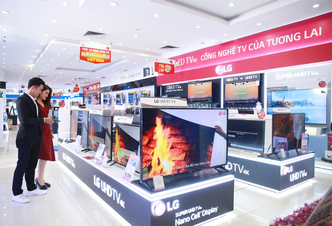 LG tung 30 mẫu TV 4K ra thị trường dịp Tết kèm quà khủng - 1