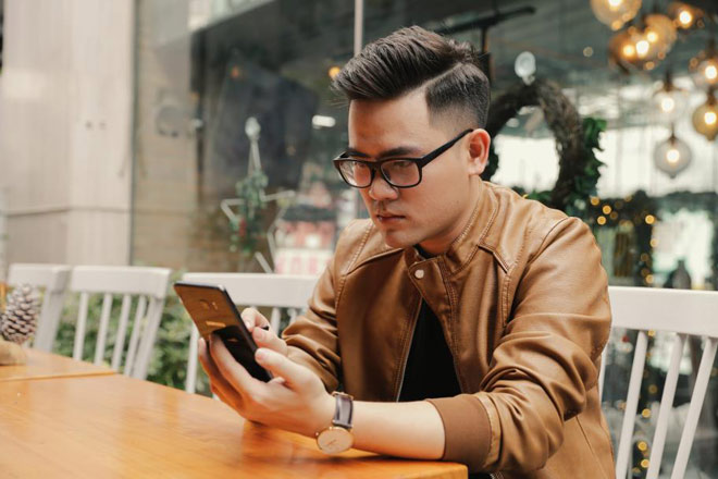 Phía sau chiếc điện thoại là giấc mơ thành công - 3