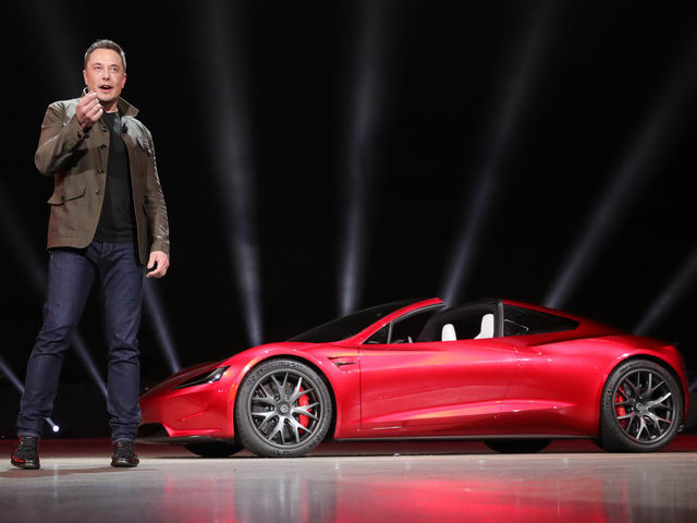 Elon Musk và Tesla đang hứa hẹn những điều phi thực tế - 1