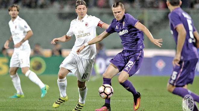 Fiorentina - AC Milan: “Vua đá phạt” ra chân, 7 phút điên rồ - 1