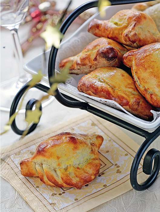 Năm mới ở Nga nhất định không thể thiếu những món ăn này - 10