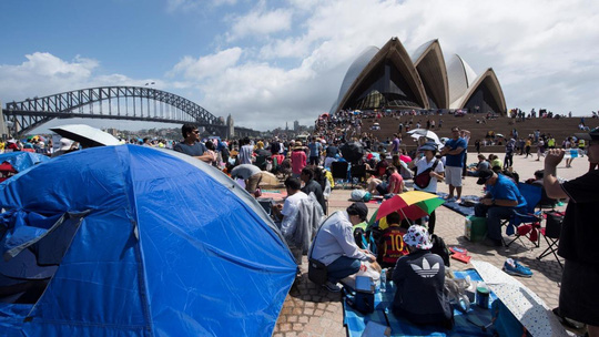 Thắp sáng đêm giao thừa bằng 14 tấn pháo hoa - 2