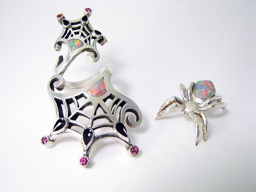 Vì sao bạn nên đeo trang sức hình nhện? - 13