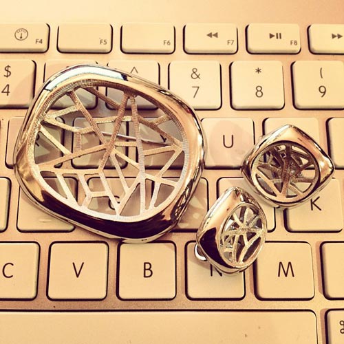 Vì sao bạn nên đeo trang sức hình nhện? - 14