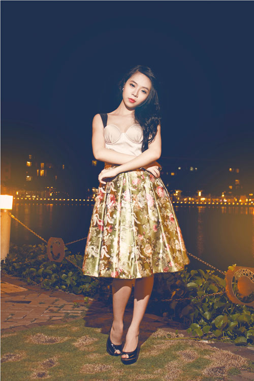 Xinh tươi trên phố đêm Sài Gòn - 2