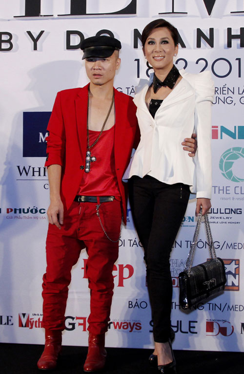 Hà Tăng cáo ốm vẫn tươi cười dự tiệc - 3