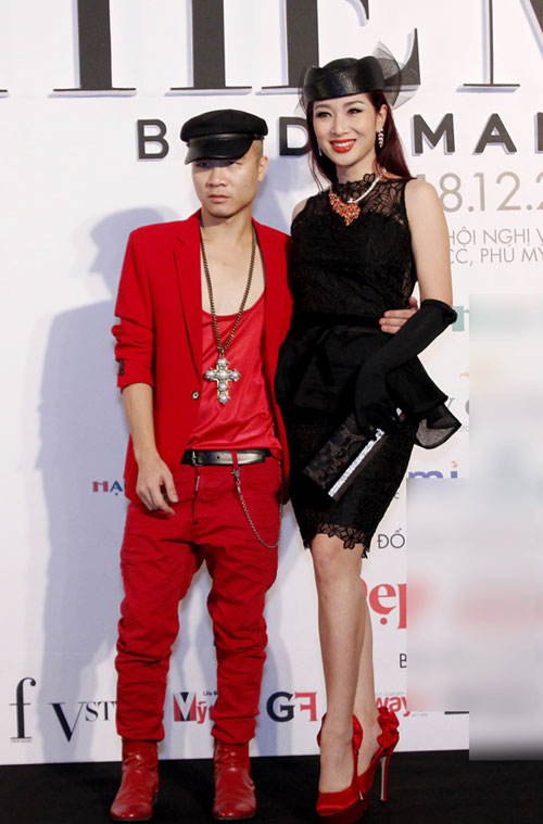 Hà Tăng cáo ốm vẫn tươi cười dự tiệc - 2