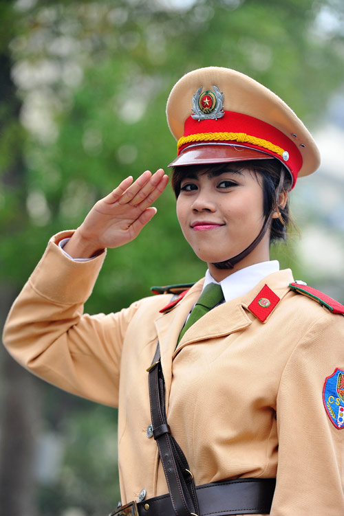 Nữ CSGT tôi luyện ra sao? - 9