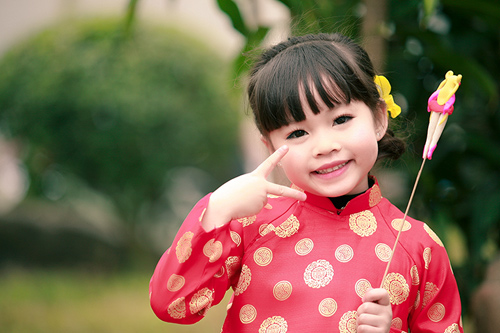 Hot girl Nga Tây vui Tết cùng các em thơ - 10