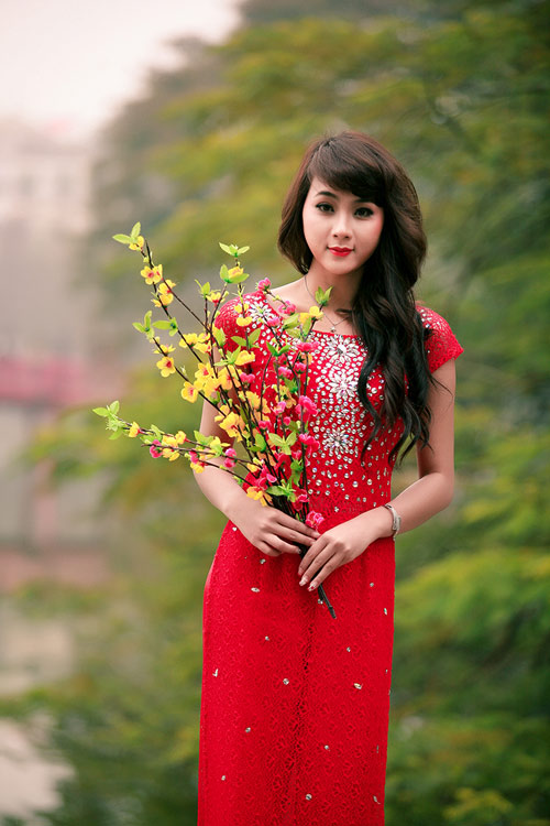 Hot girl Nga Tây vui Tết cùng các em thơ - 13