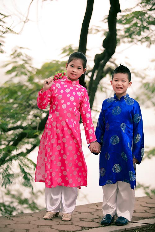 Hot girl Nga Tây vui Tết cùng các em thơ - 12