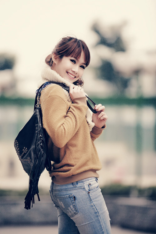 Dancer xinh đẹp gợi cảm với váy ngắn - 12