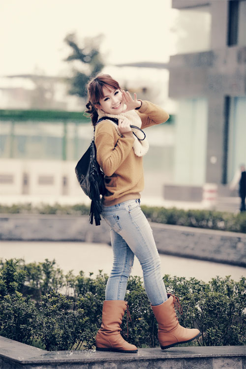 Dancer xinh đẹp gợi cảm với váy ngắn - 13