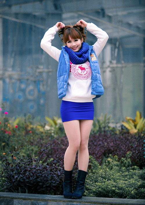 Dancer xinh đẹp gợi cảm với váy ngắn - 10