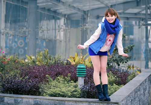 Dancer xinh đẹp gợi cảm với váy ngắn - 9