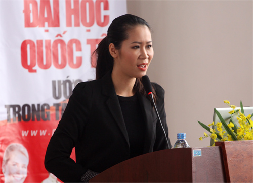 Hoa hậu Thùy Linh chia sẻ bí quyết học tốt - 7