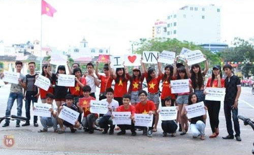 Nhóm học sinh không nhớ năm sinh Bác Hồ - 3