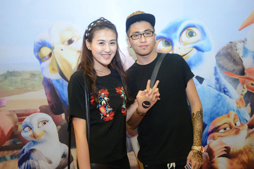 Soi bạn trai của các hot girl - 19